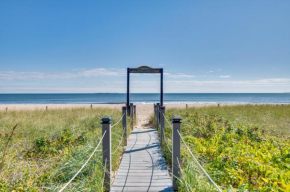 Condo on Old Orchard Beach Walk to Restaurants!